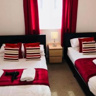 Фотографии гостевого дома
Arma Short Stays Bicester - Free Parking & Garden