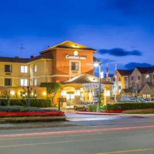 Фотографии гостиницы 
            Comfort Inn & Suites