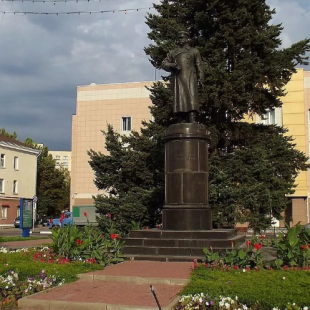 Фотография памятника Памятник генералу армии И.Р. Апанасенко