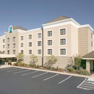 Фотографии гостиницы 
            Embassy Suites Cleveland - Beachwood