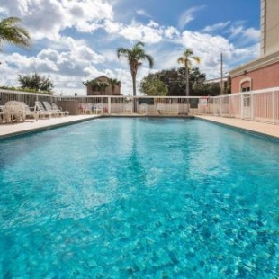 Фотография гостиницы Country Inn & Suites by Radisson Near Universal