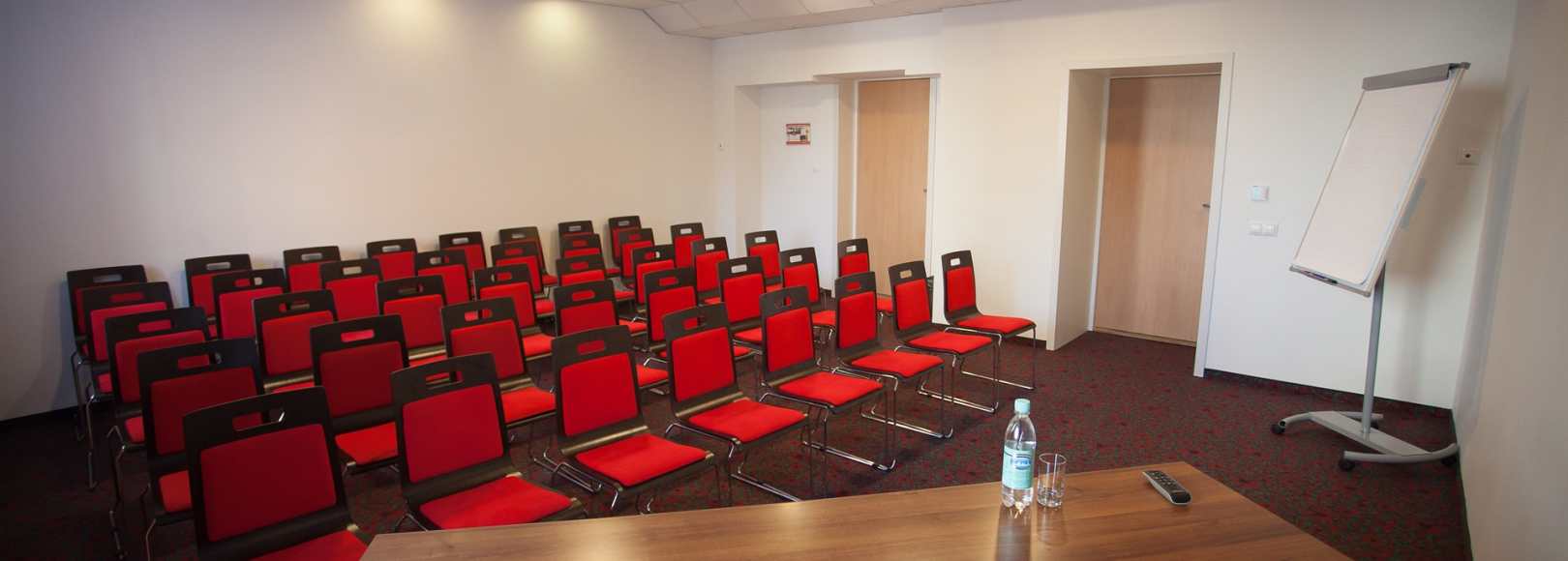 Фотография конференц-зала GRAY / ORANGE