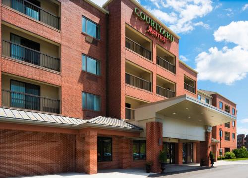 Фотография гостиницы Courtyard Worcester