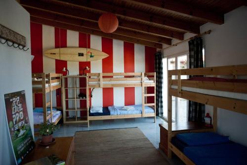 Фотография мини отеля Da Silva Surfcamp 7 Bettzimmer mit Frühstück