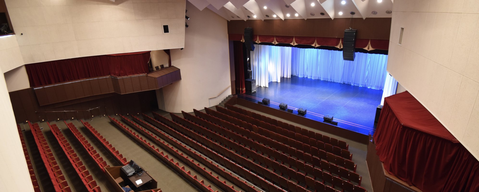 Фотографии концертного зала Большой зал ДК Аксион