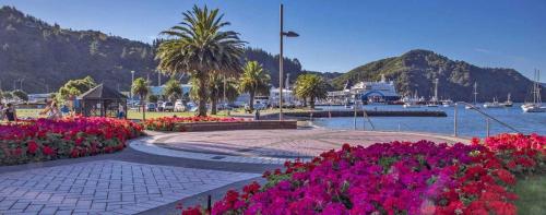 Фотография гостевого дома 3 & 4 Bedroom Holiday Houses Central Picton