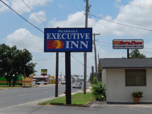 Фотография мотеля Executive Inn Pearsall