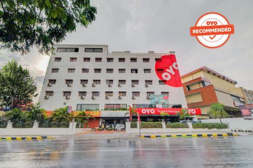 Фотография гостиницы Vaccinated Staff- OYO Flagship 469 Kachiguda Railway Station