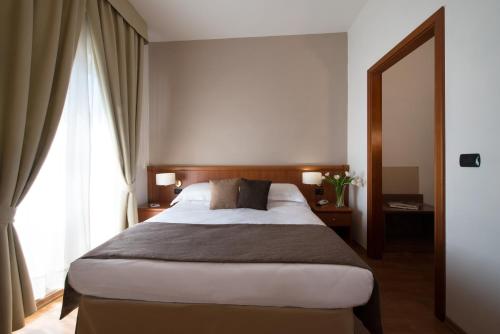 Фотография гостиницы Garden Hotel