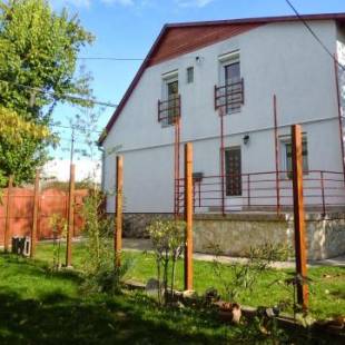 Фотографии гостевого дома
Budai Vám Apartmanház