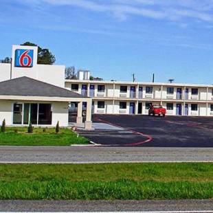 Фотографии гостиницы 
            Motel 6-Sulphur Springs, TX