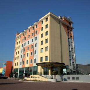 Фотографии гостиницы
Vercelli Palace Hotel