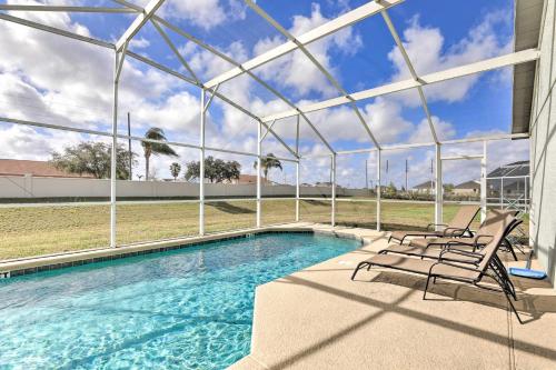 Фотография гостевого дома about 15 Miles to Disney Parks from Home with Pool Deck!