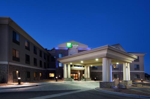 Фотография гостиницы Holiday Inn Express and Suites Los Alamos Entrada Park, an IHG Hotel