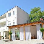 Фотография мини отеля City Apartment One