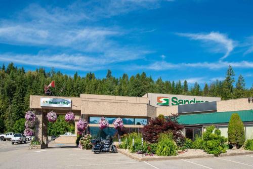 Фотография гостиницы Sandman Hotel Castlegar