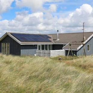 Фотографии гостевого дома 
            Four-Bedroom Holiday home in Hals 5