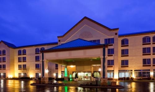 Фотография гостиницы Holiday Inn Hotel & Suites Wausau-Rothschild, an IHG Hotel
