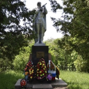 Фотография памятника Памятник 17 героям - бронебойщикам