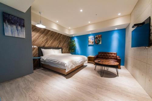 Фотографии мини отеля
Tank Inn