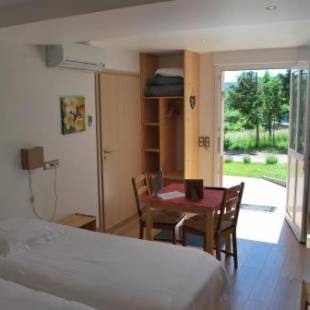 Фотографии мини отеля
Chambres d'hôtes Les vignes