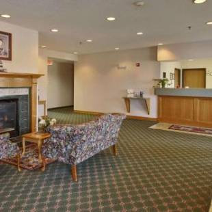 Фотографии гостиницы 
            Rodeway Inn Urbana Champaign University Area