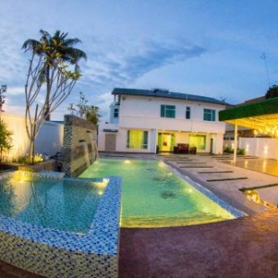 Фотография гостевого дома Secret Garden Warni Villa (MUAR)