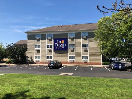 Фотография гостиницы InTown Suites Extended Stay Columbus OH – Hilton