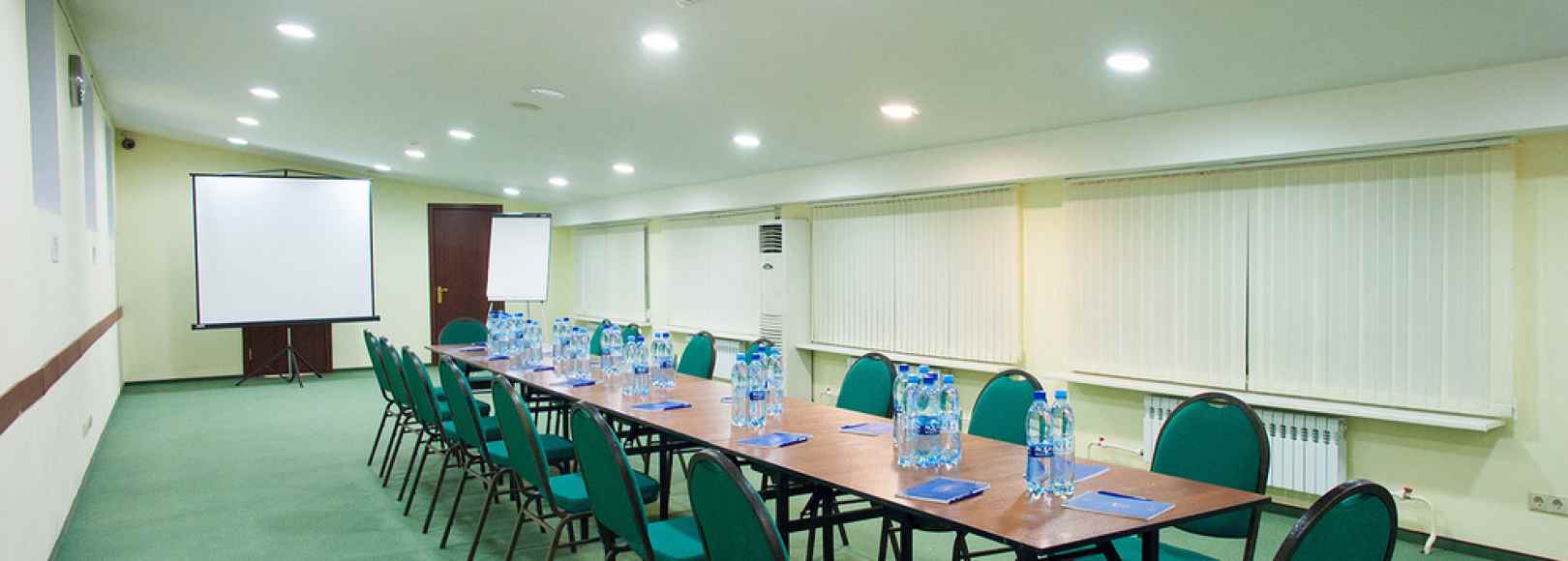 Фотография конференц-зала Мансардный зал