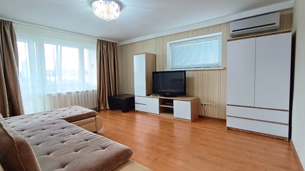 Фотография квартиры Квартира Изолированные Спальня и Гостиная с Балконом и Видом на Гору Машук на Мира 3535