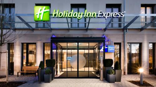 Фотография гостиницы Holiday Inn Express Munich - City East, an IHG Hotel