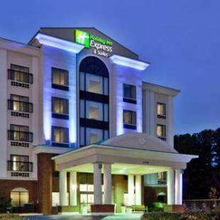 Фотографии гостиницы 
            Holiday Inn Express Hotel & Suites - Wilson - Downtown, an IHG Hotel
