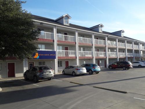 Фотография гостиницы InTown Suites Extended Stay San Antonio TX- Nagogdoches Road