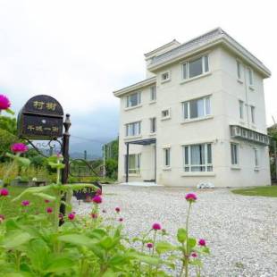 Фотографии мини отеля 
            Village Tree B&B