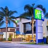 Фотография гостиницы Holiday Inn Express Costa Mesa, an IHG Hotel