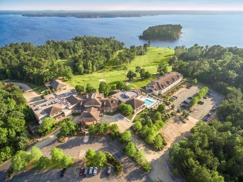 Фотография гостиницы Cypress Bend Resort - BW Premier Collection