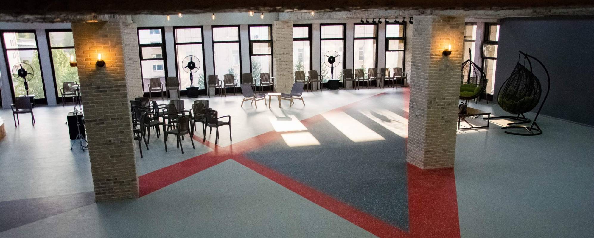 Фотографии концертного зала Основной зал ЛОФТа при Дворце спорта и культуры