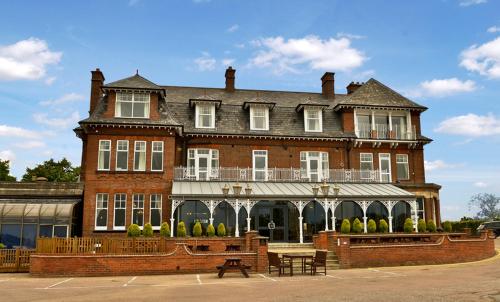 Фотография гостиницы Wherry Hotel