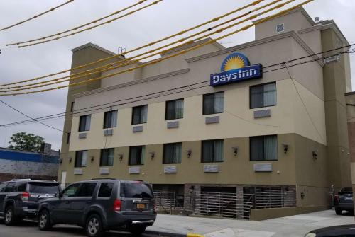 Фотография гостиницы Days Inn by Wyndham Brooklyn Marine Park