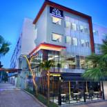 Фотография гостиницы Hotel Neo Candi Simpang Lima - Semarang by ASTON