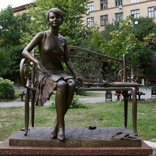 Фотография памятника Памятник Елене Телиге