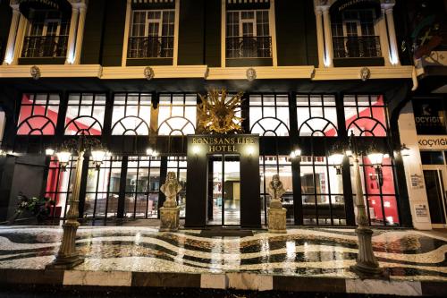 Фотография гостиницы RÖNESANS LİFE HOTEL