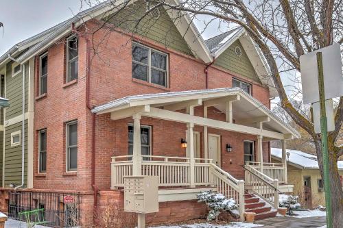 Фотографии гостевого дома
Cozy Central Glenwood Springs Condo with 2 Decks!