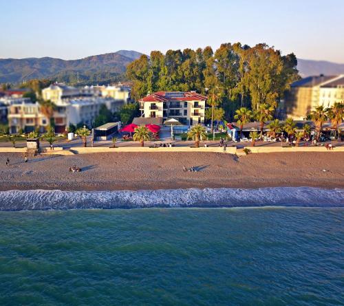 Фотография гостиницы Uras Beach Hotel