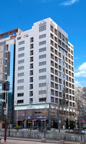 Фотография гостиницы Days Hotel by Wyndham Dongtan