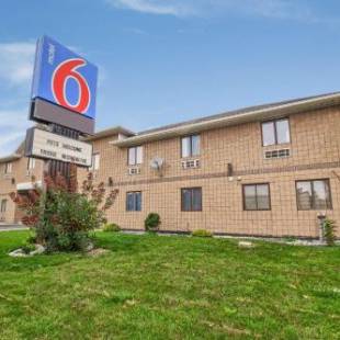 Фотографии гостиницы
Motel 6-Windsor, ON