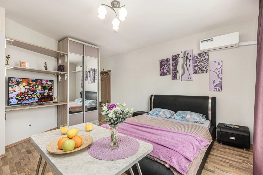 Фотография квартиры Квартира Уютная студия с видом на город