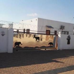 Фотографии гостевого дома 
            Fourties Guest House