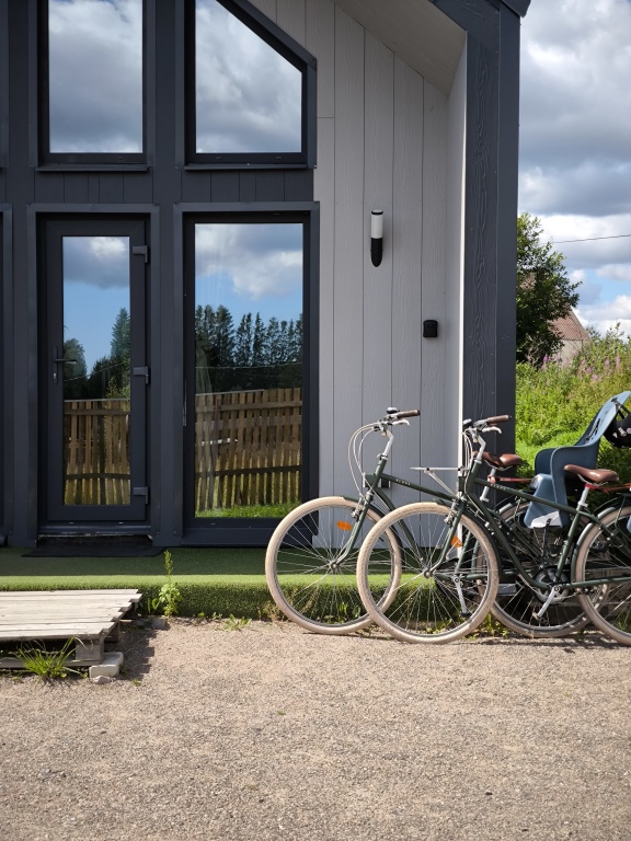 Фотография Коттеджа Частный дом Чёрный домик у озера Отрадное