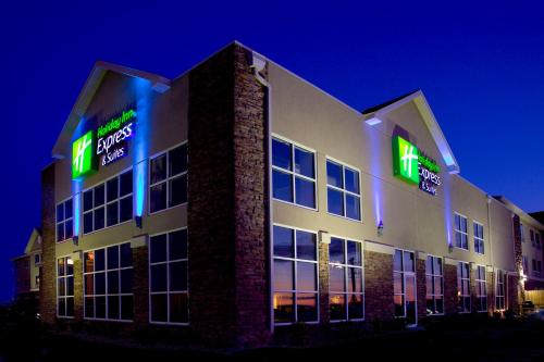 Фотография гостиницы Holiday Inn Express & Suites Rapid City, an IHG Hotel